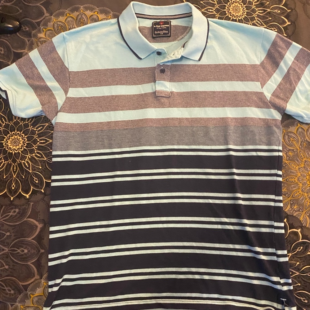 Size 44 men’s polo. Like new